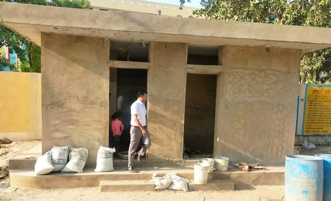 फोटो संख्या:61- कनीना में चल रहे विकास कार्यों का निरीक्षण करते एसडीएम सुरेंद्र सिंह--स्रोत--सं फोटो संख्या:61- कनीना में चल रहे विकास कार्यों का निरीक्षण करते एसडीएम सुरेंद्र सिंह--स्रोत--सं