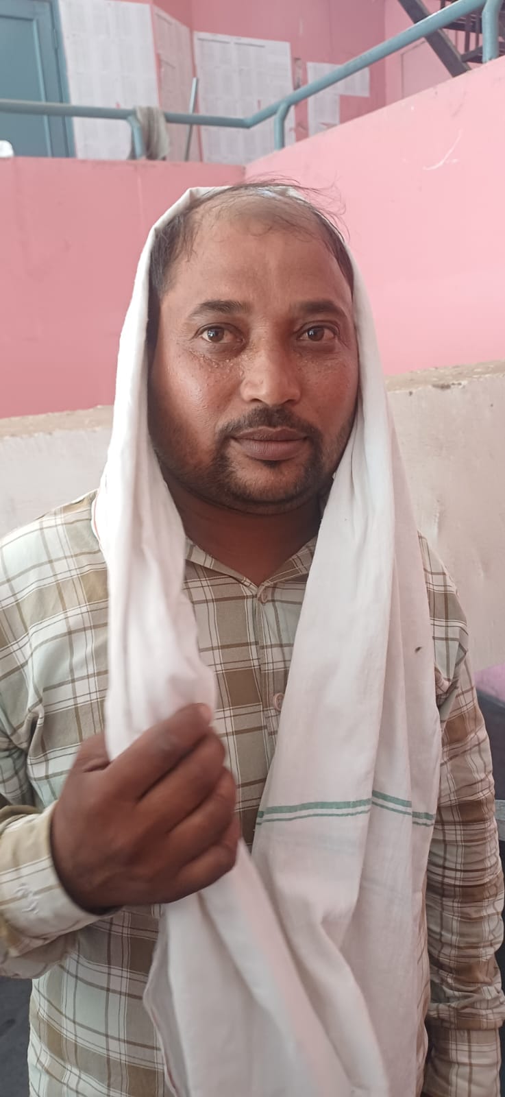 अंबाला छावनी बस स्टैंड स्थित हैप्पी कार्ड कार्यालय पर लटका ताला। अंबाला छावनी बस स्टैंड स्थित हैप्पी कार्ड कार्यालय पर लटका ताला।