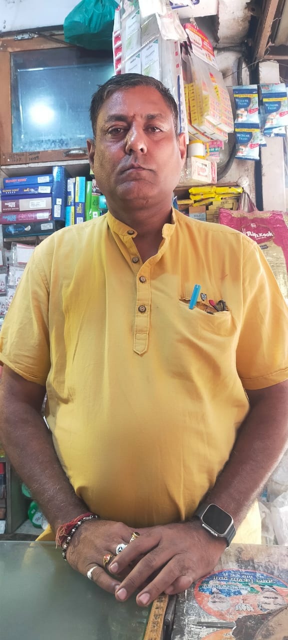 बिजली विभाग द्वारा खड़ी की गई समस्या के संदर्भ में जानकारी देते हुए व्यापार मंडल सुंदरबनी के सद बिजली विभाग द्वारा खड़ी की गई समस्या के संदर्भ में जानकारी देते हुए व्यापार मंडल सुंदरबनी के सद