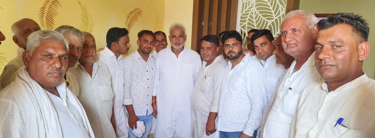 21जेएनडी27 : सांसद जयप्रकाश से मिलते उचाना ब्लॉक के सरपंच। संवाद 21जेएनडी27 : सांसद जयप्रकाश से मिलते उचाना ब्लॉक के सरपंच। संवाद