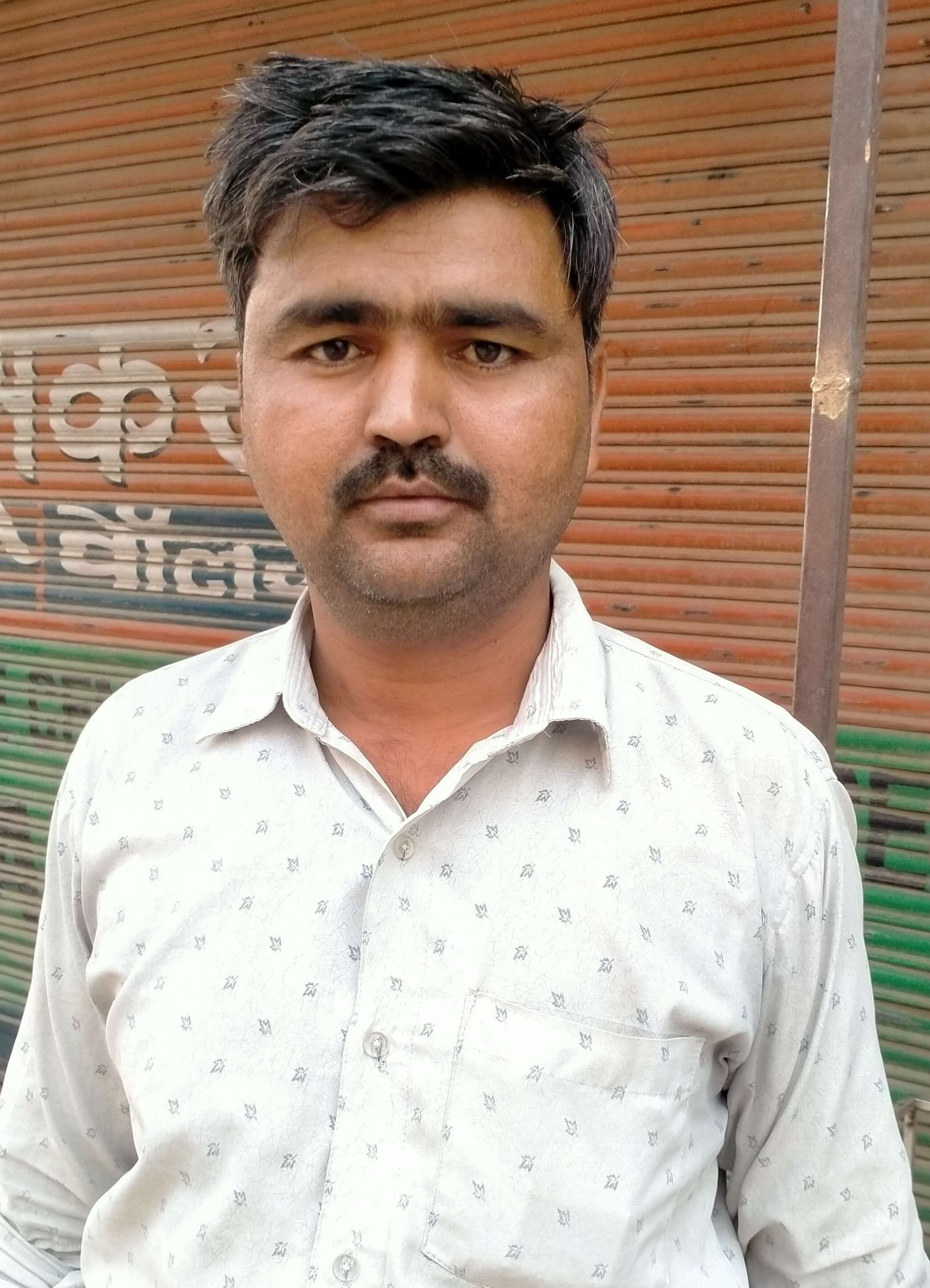 फोटो संख्या:63- गोशाला रोड के पास टूटा पड़ा सड़क मार्ग--स्रोत--संवाद फोटो संख्या:63- गोशाला रोड के पास टूटा पड़ा सड़क मार्ग--स्रोत--संवाद