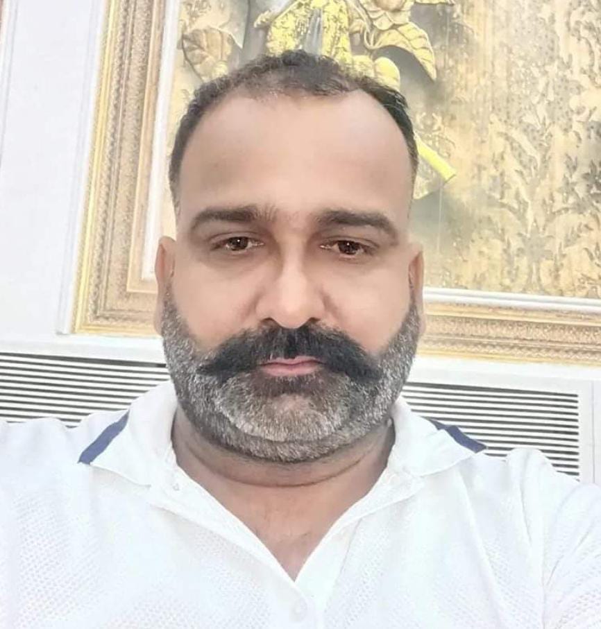 मझोला से चंदोई जाने वाला मार्ग । संवाद मझोला से चंदोई जाने वाला मार्ग । संवाद
