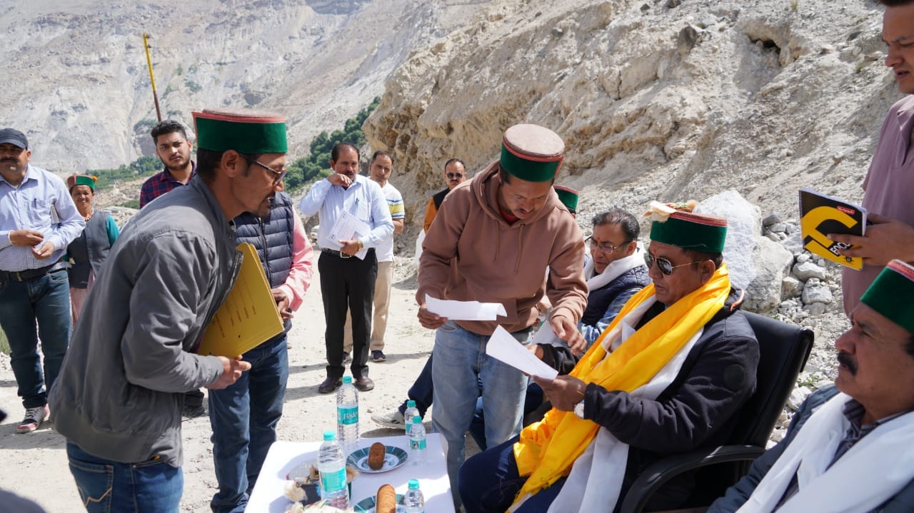 ग्राम पंचायत नाको में मंगजा से सवोचे गांव के लिए 31 लाख 15 हजार रुपए की राशि से निर्मित होने वा ग्राम पंचायत नाको में मंगजा से सवोचे गांव के लिए 31 लाख 15 हजार रुपए की राशि से निर्मित होने वा