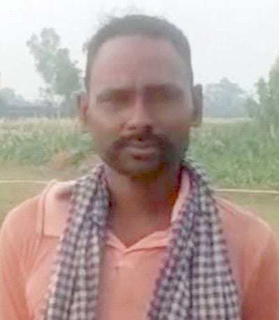 रहेड़िया क्षेत्र में खेत में गिरा पड़ा बिजली का खंभा। संवाद रहेड़िया क्षेत्र में खेत में गिरा पड़ा बिजली का खंभा। संवाद