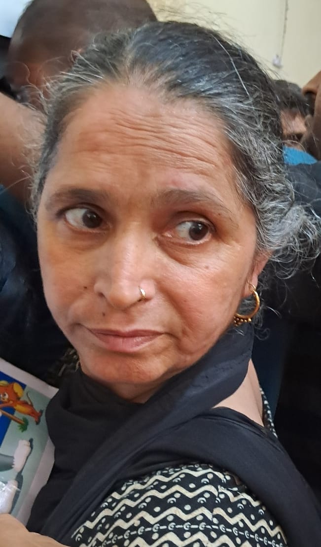 24सीटीके10... पीजीआई की आपातकालीन विभाग में खराब ब्लड सैंपल दिखाता मरीज अरशद। संवाद 24सीटीके10... पीजीआई की आपातकालीन विभाग में खराब ब्लड सैंपल दिखाता मरीज अरशद। संवाद