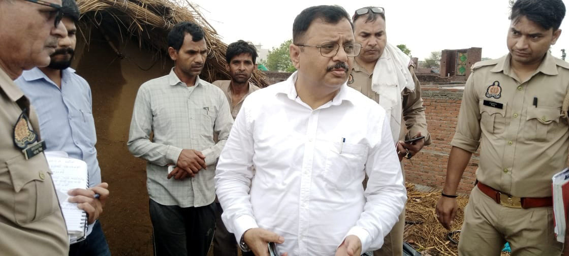 दबतोरी अस्पताल परिसर में भरा बारिश का पानी। संवाद दबतोरी अस्पताल परिसर में भरा बारिश का पानी। संवाद