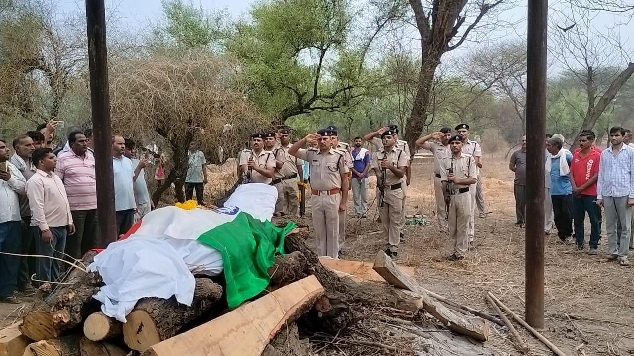 फोटो संख्या:68- नवीन कुमार--स्रोत- स्वयं फोटो संख्या:68- नवीन कुमार--स्रोत- स्वयं