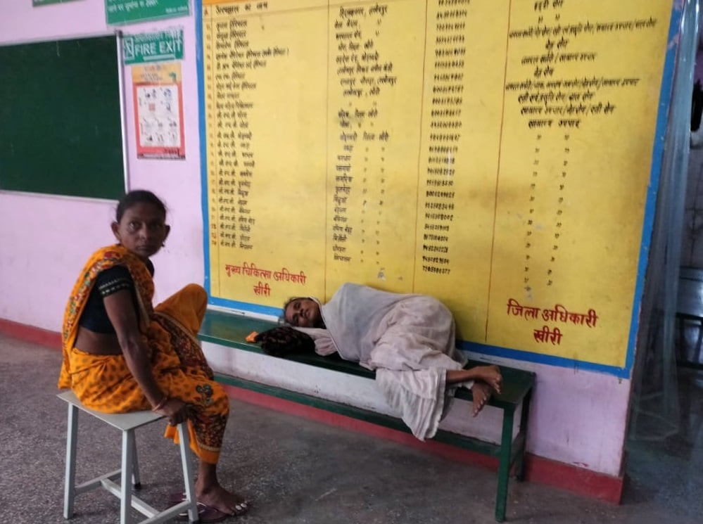 बेहजम सामुदायिक स्वास्थ्य केंद्र पर हुआ जलभराव। संवाद बेहजम सामुदायिक स्वास्थ्य केंद्र पर हुआ जलभराव। संवाद