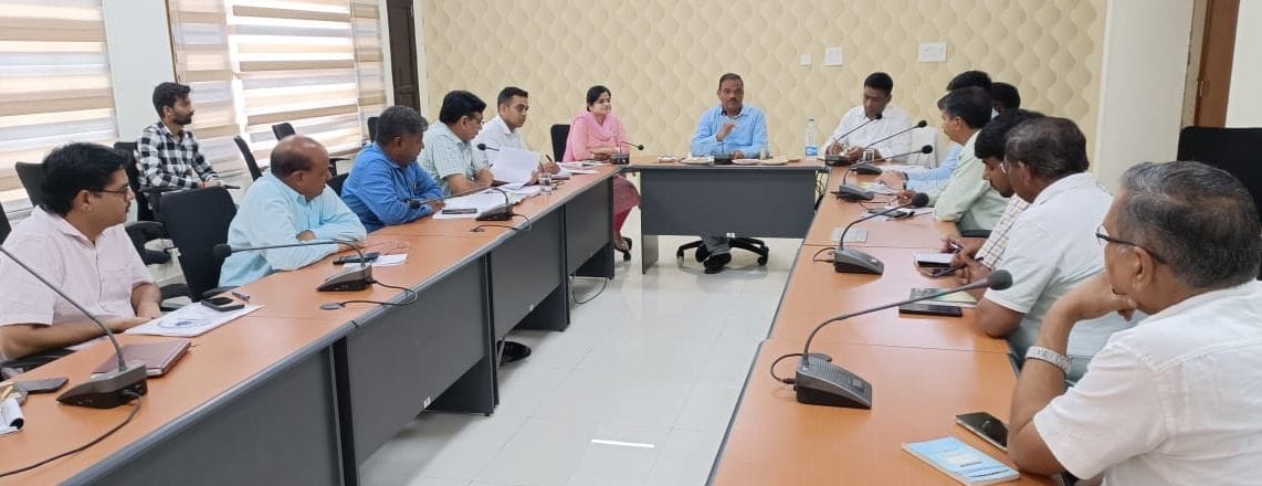 05जेएनडी22-रेस्ट हाउस में अधिकारियों की बैठक लेते संयुक्त सचिव पंकज यादव। स्रोत प्रशासन 05जेएनडी22-रेस्ट हाउस में अधिकारियों की बैठक लेते संयुक्त सचिव पंकज यादव। स्रोत प्रशासन