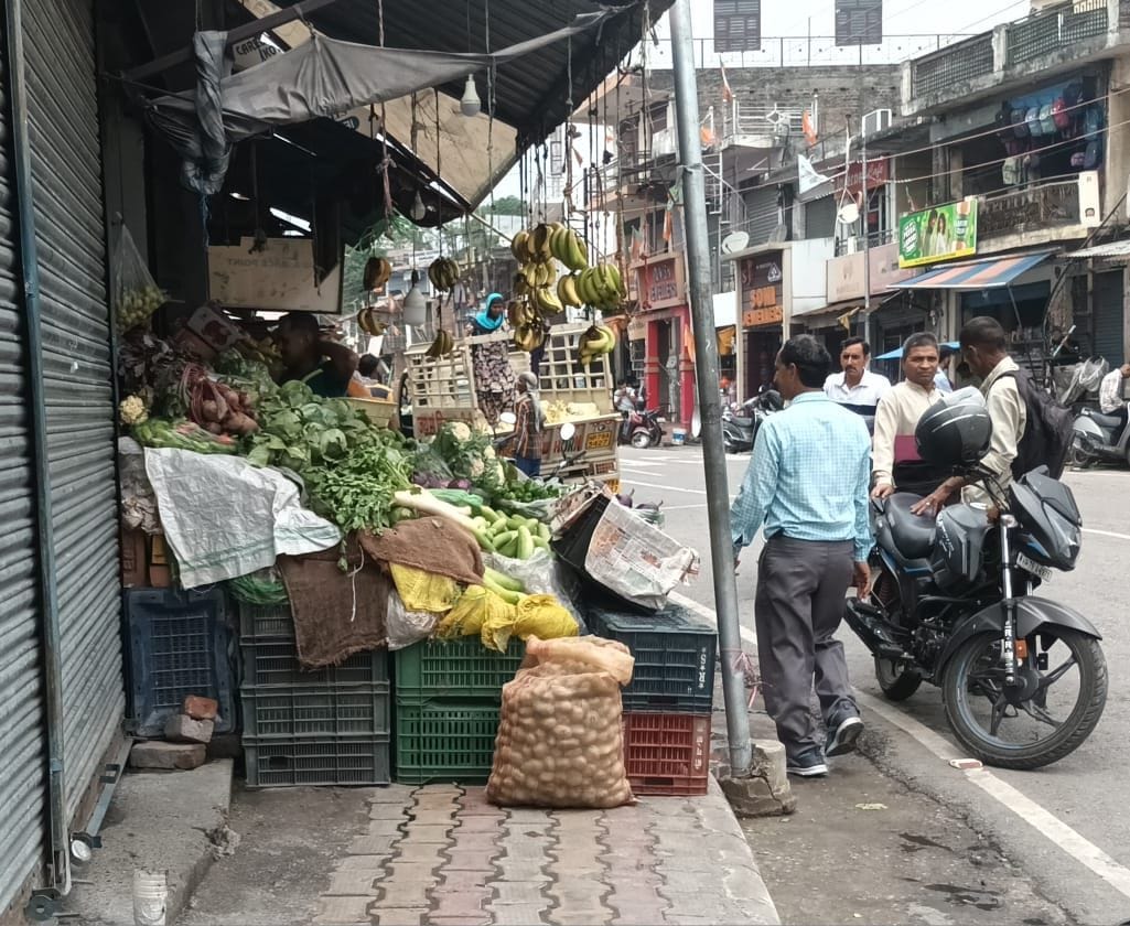 एसडीएम बंगाणा एवम पुलिस की संयुक्त टीम ने दी दविश एसडीएम बंगाणा एवम पुलिस की संयुक्त टीम ने दी दविश
