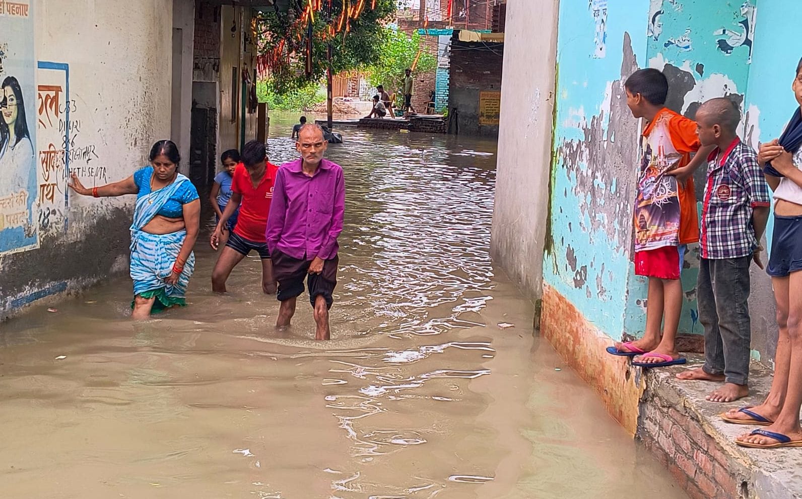 ककरा में भरा गर्रा नदी का पानी। संवाद ककरा में भरा गर्रा नदी का पानी। संवाद