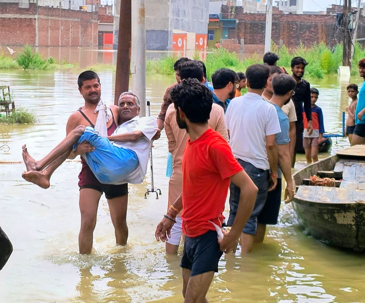 ककरा में भरा गर्रा नदी का पानी। संवाद ककरा में भरा गर्रा नदी का पानी। संवाद