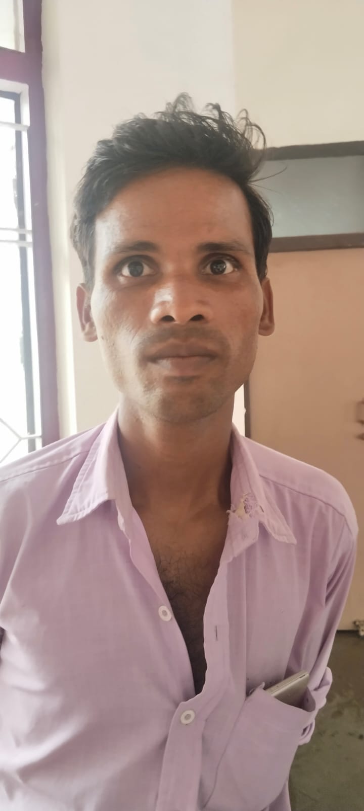 विकास भवन परिसर में की जा रही साफ सफाई।संवाद विकास भवन परिसर में की जा रही साफ सफाई।संवाद