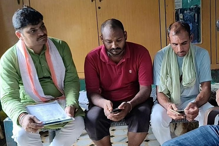 13जेएनडी19: उचाना की दहाड़ अभियान के बारे में जानकारी देते हुए उचाना अधिकार मंच के संयोजक जेपी क 13जेएनडी19: उचाना की दहाड़ अभियान के बारे में जानकारी देते हुए उचाना अधिकार मंच के संयोजक जेपी क