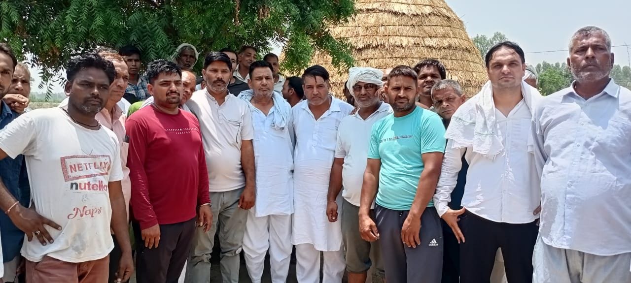 13जेएनडी25 : अपने गांव को फिर से नरवाना तहसील में शामिल करने पर खुशी जाहिर करते सुंदरपुरा गांव 13जेएनडी25 : अपने गांव को फिर से नरवाना तहसील में शामिल करने पर खुशी जाहिर करते सुंदरपुरा गांव