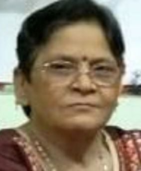 बुलडोजर की सवारी: लखनऊ दिल्ली हाइवे पर अभी भी पानी भरा हुआ है लोग आने-जाने के लिए अलग अलग साधनो