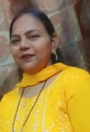 शहर की चीनी मिल रोड पर लगी एक सब्जी की दुकान।संवाद शहर की चीनी मिल रोड पर लगी एक सब्जी की दुकान।संवाद