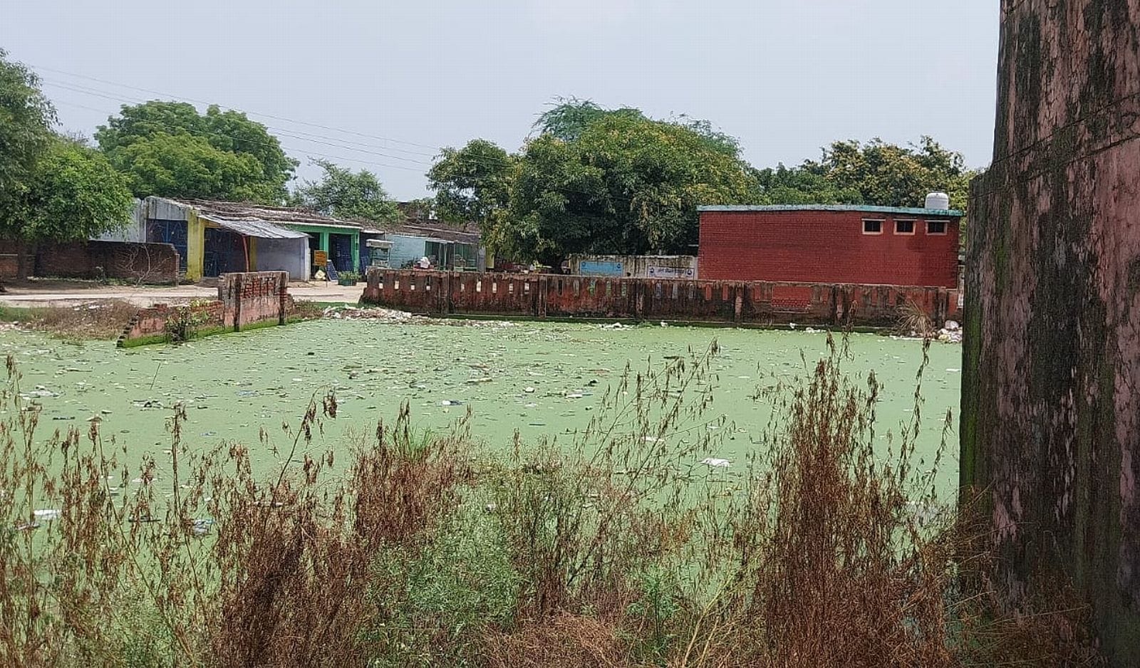 नवीन स्वास्थ्य केंद्र भूड़ा भदरौल में लगा ताला। संवाद