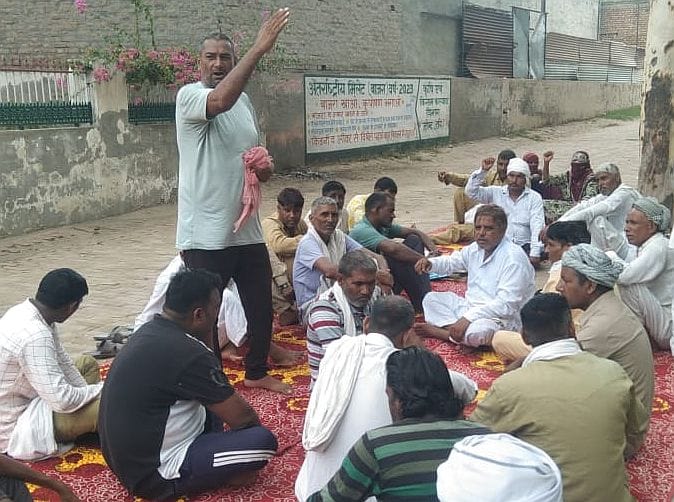 16जेएनडी23: धरने को संबोधित करते हुए वक्ता। स्रोत एसोसिएशन 16जेएनडी23: धरने को संबोधित करते हुए वक्ता। स्रोत एसोसिएशन