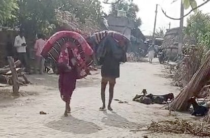 बिजुआ में शारदा नदी से हो रहा कटान। संवाद बिजुआ में शारदा नदी से हो रहा कटान। संवाद