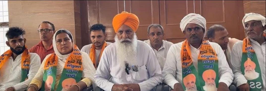 19जेएनडी15 : पत्रकारों से बातचीत करते गुरनाम सिंह चढूनी। संवाद