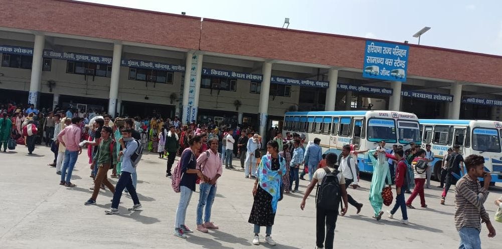 19जेएनडी22-बस अड्डे का फोटो। संवाद 19जेएनडी22-बस अड्डे का फोटो। संवाद
