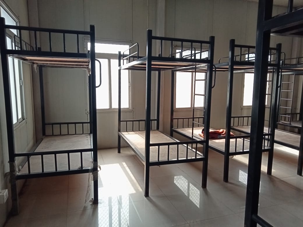 रैन बसेरे में गंदगी का आलम। संवाद रैन बसेरे में गंदगी का आलम। संवाद