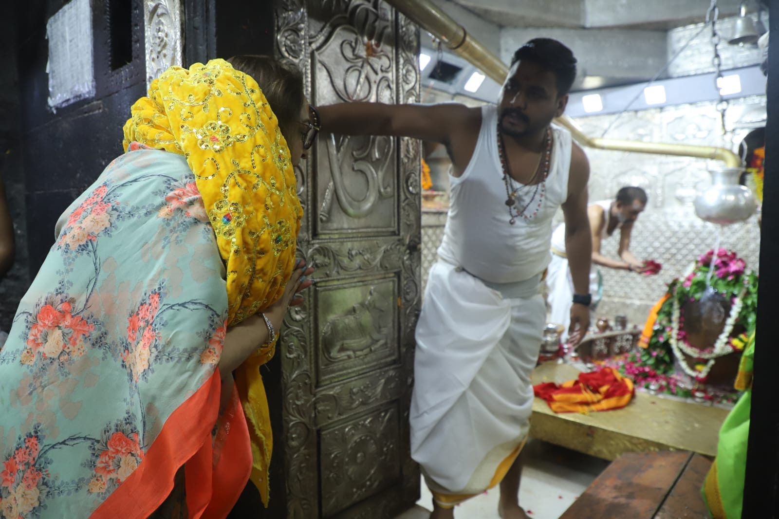 बाबा महाकाल के दर्शन करने पहुंचे अभिनेत्री सुश्री जयाप्रदा...