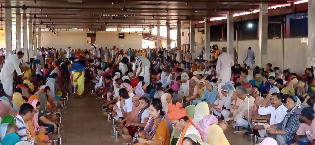 डेरा बाबा रुद्रानंद में चल रहे गुरु पुण्या महोत्सव के दौरान शनिवार को पहुंची संगत। स्रोत जागरूक डेरा बाबा रुद्रानंद में चल रहे गुरु पुण्या महोत्सव के दौरान शनिवार को पहुंची संगत। स्रोत जागरूक