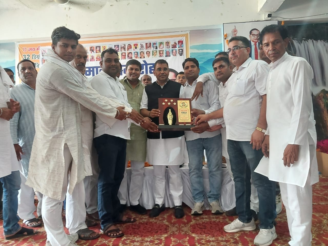 फोटो संख्या:70- डॉ. भीमराव आंबेडकर भवन में कार्यक्रम को संबोधित करते मुख्यातिथि सुदेश कटारिया-- फोटो संख्या:70- डॉ. भीमराव आंबेडकर भवन में कार्यक्रम को संबोधित करते मुख्यातिथि सुदेश कटारिया--