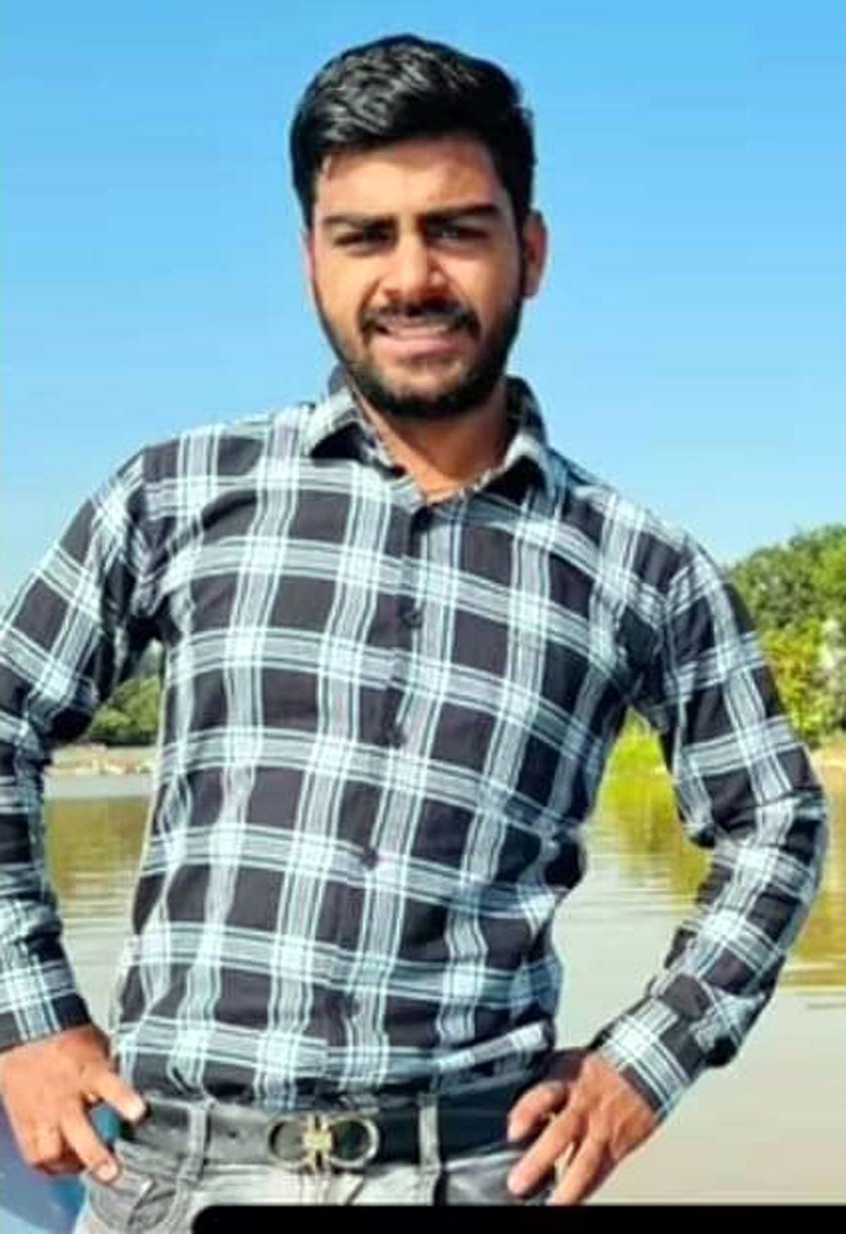 22जेएनडी30-मृतक विशाल युवक का फाइल फोटो। 22जेएनडी30-मृतक विशाल युवक का फाइल फोटो।