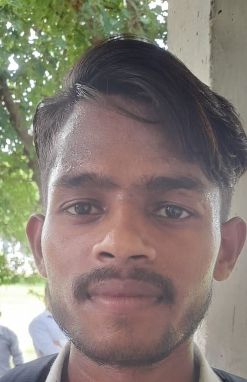 महेंद्र कुमार, गांव निवाड़ी, निगोही। महेंद्र कुमार, गांव निवाड़ी, निगोही।