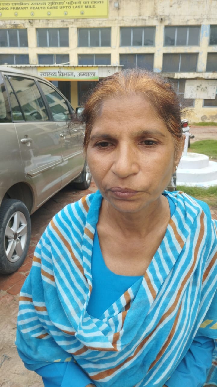 बारिश में रोष मार्च निकालती हुए एनएचएम कर्मी। बारिश में रोष मार्च निकालती हुए एनएचएम कर्मी।