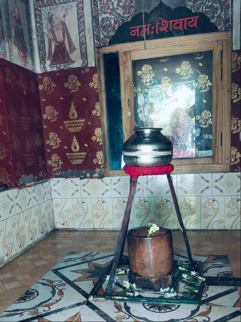 हसनपुर लुहारी का प्राचीन शिव मंदिर हसनपुर लुहारी का प्राचीन शिव मंदिर