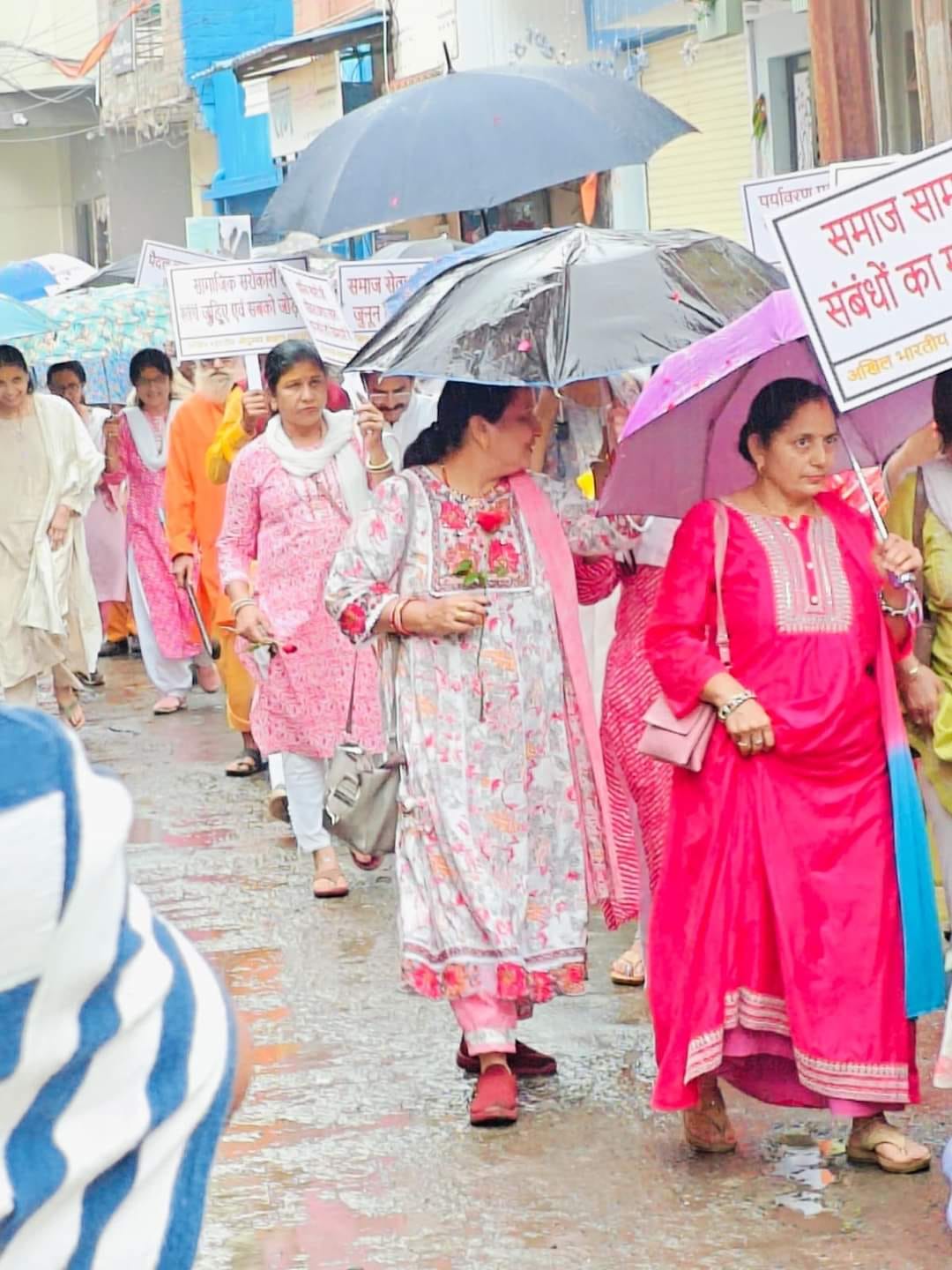 सामाजिक सरोकारों से जुड़ने एवं जोड़ने के लिए उज्जैन से निकली औदुम्बर ब्राह्मण महासंघ की पदयात्रा