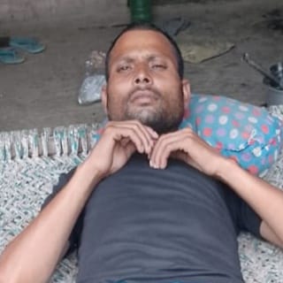 गांव सेहरामऊ उत्तरी के श्मशान घाट में मौजूद लोग।स्रोत: ग्रामीण गांव सेहरामऊ उत्तरी के श्मशान घाट में मौजूद लोग।स्रोत: ग्रामीण
