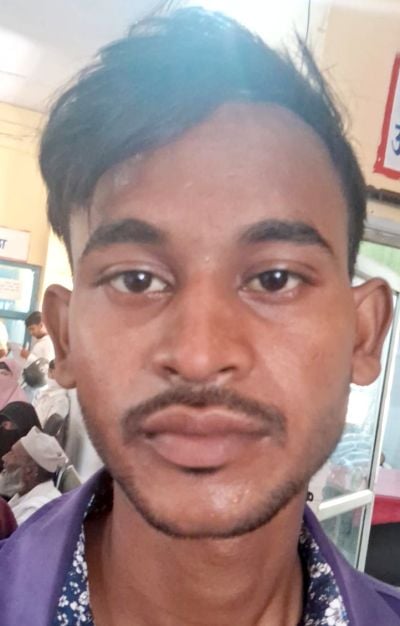 जिला अस्पताल के टीबी वार्ड में लगी मरीजों की कतार। संवाद जिला अस्पताल के टीबी वार्ड में लगी मरीजों की कतार। संवाद