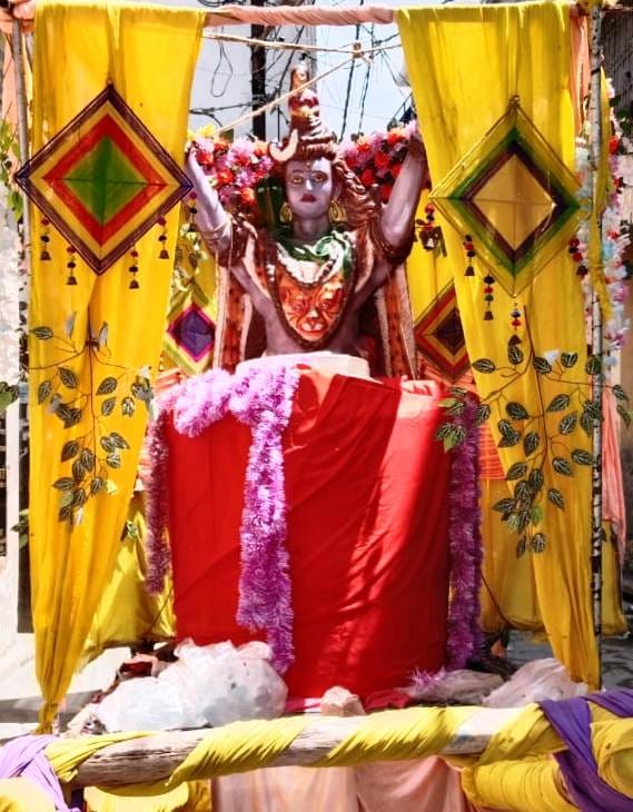 आंवला । कावंडयात्रा में शामिल झांकी-संवाद आंवला । कावंडयात्रा में शामिल झांकी-संवाद