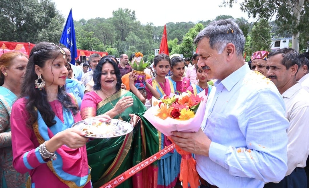 बिलासपुर के नम्होल स्कूल में आयोजित खण्ड स्तरीय (छात्र) अंडर 14 खेलकूद प्रतियोगिता के शुभारंभ प बिलासपुर के नम्होल स्कूल में आयोजित खण्ड स्तरीय (छात्र) अंडर 14 खेलकूद प्रतियोगिता के शुभारंभ प