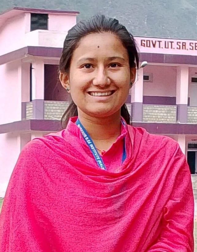 बुशहर बीएड कॉलेज नोगली की आशिमा ने पाया पहला स्थान। संवाद