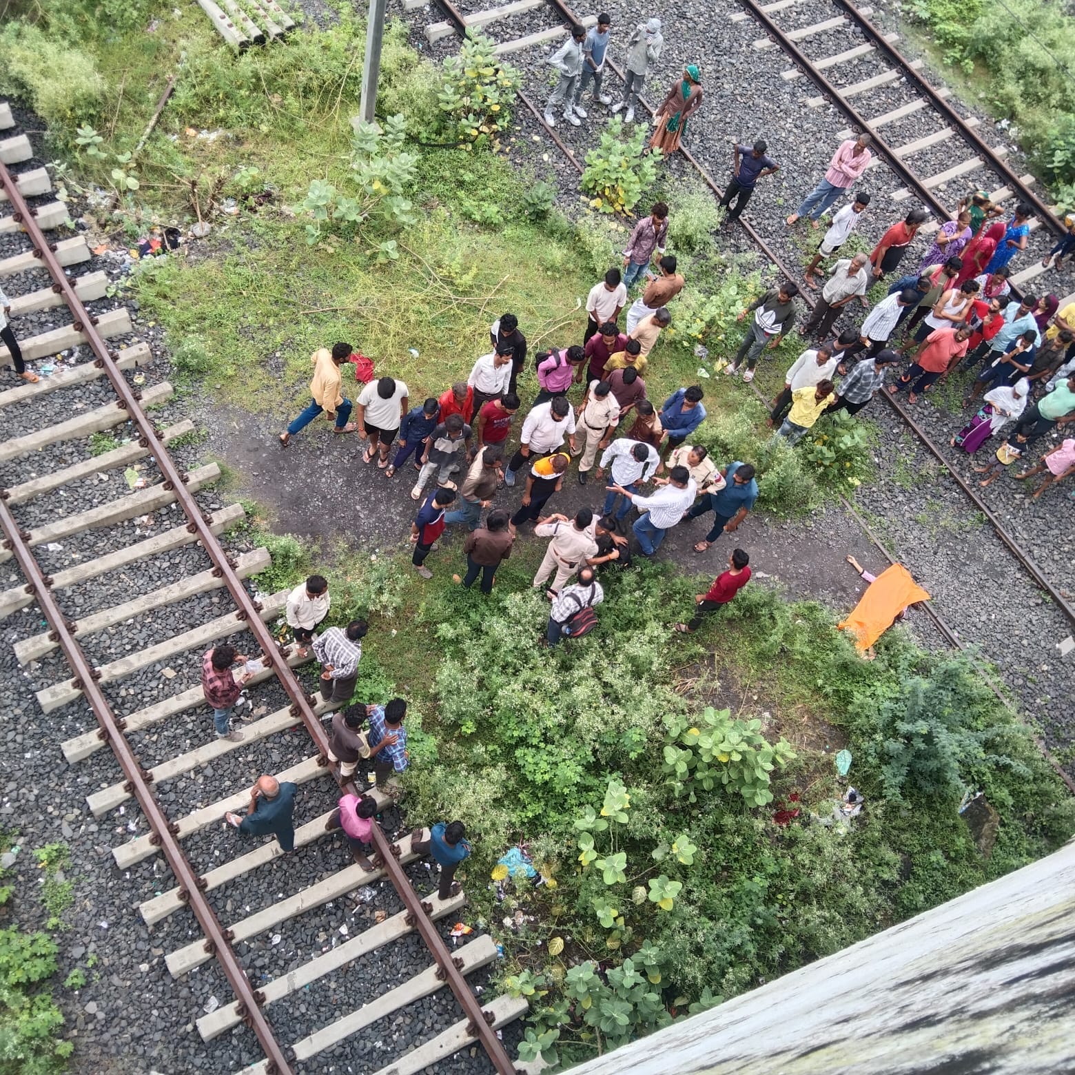 वह छात्र जिसने पुल से कूदकर की आत्महत्या वह छात्र जिसने पुल से कूदकर की आत्महत्या