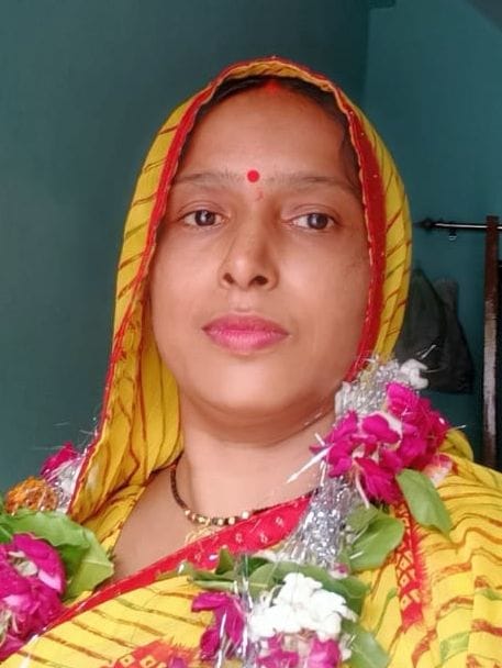 बरई बंधवा गांव की नवनिर्वाचित ग्राम प्रधान शर्मिला बीवी।