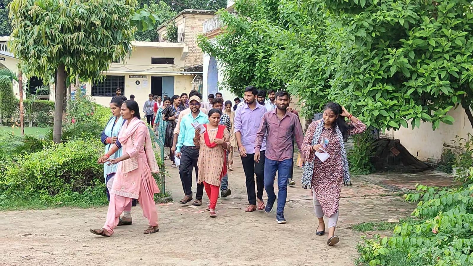 आयुष वाजपेयी आयुष वाजपेयी