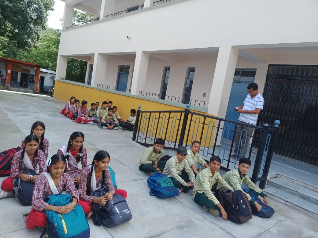 नालंगर स्कूल में पुरान जर्जर भवन। संवाद