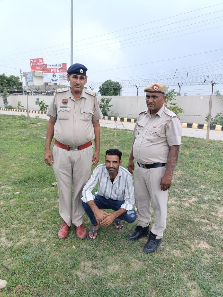 11जेएनडी20: पुलिस गिरफ्त में पकड़ा गया आरोपी। स्रोत पुलिस प्रशासन