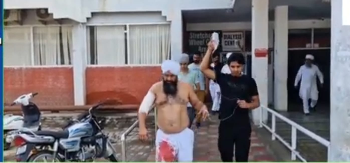 डेरा जीवन नगर विवाद में घायल अनुयायी।  संवाद