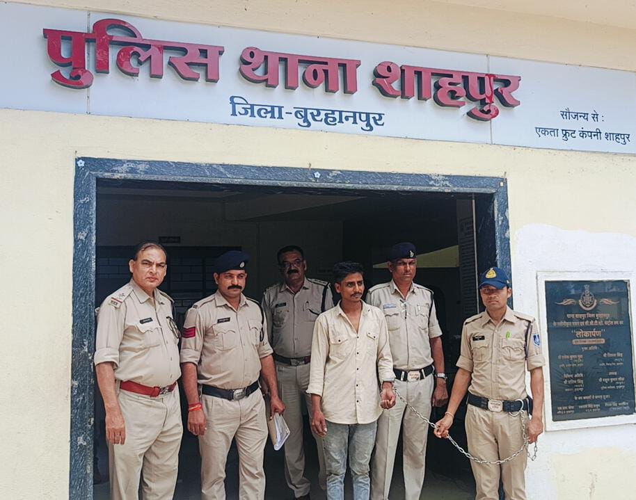 ऑनलाइन सट्टे की लत के चलते, चाचा के घर चोरी करने वाला भतीजा हुवा गिरफ्तार