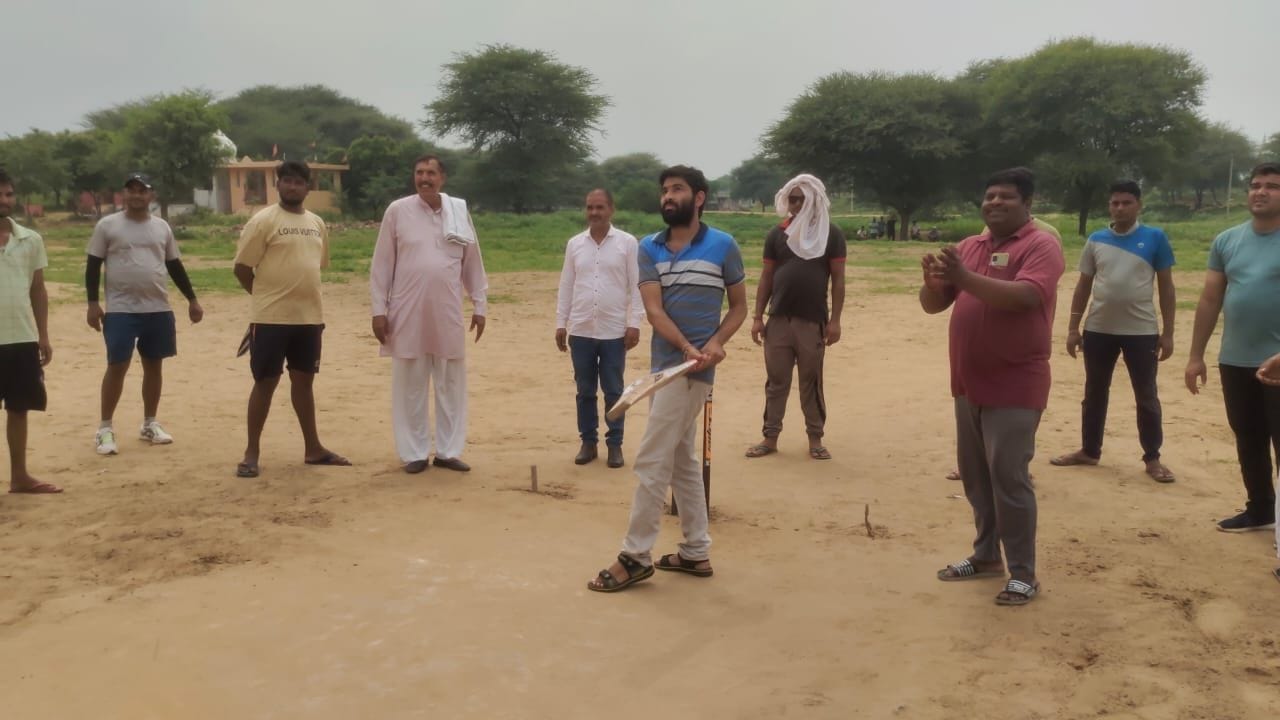 फोटो संख्या:62- गांव सोहड़ी में आयोजित क्रिकेट प्रतियोगिता में मैच खेलते खिलाड़ी--संवाद फोटो संख्या:62- गांव सोहड़ी में आयोजित क्रिकेट प्रतियोगिता में मैच खेलते खिलाड़ी--संवाद