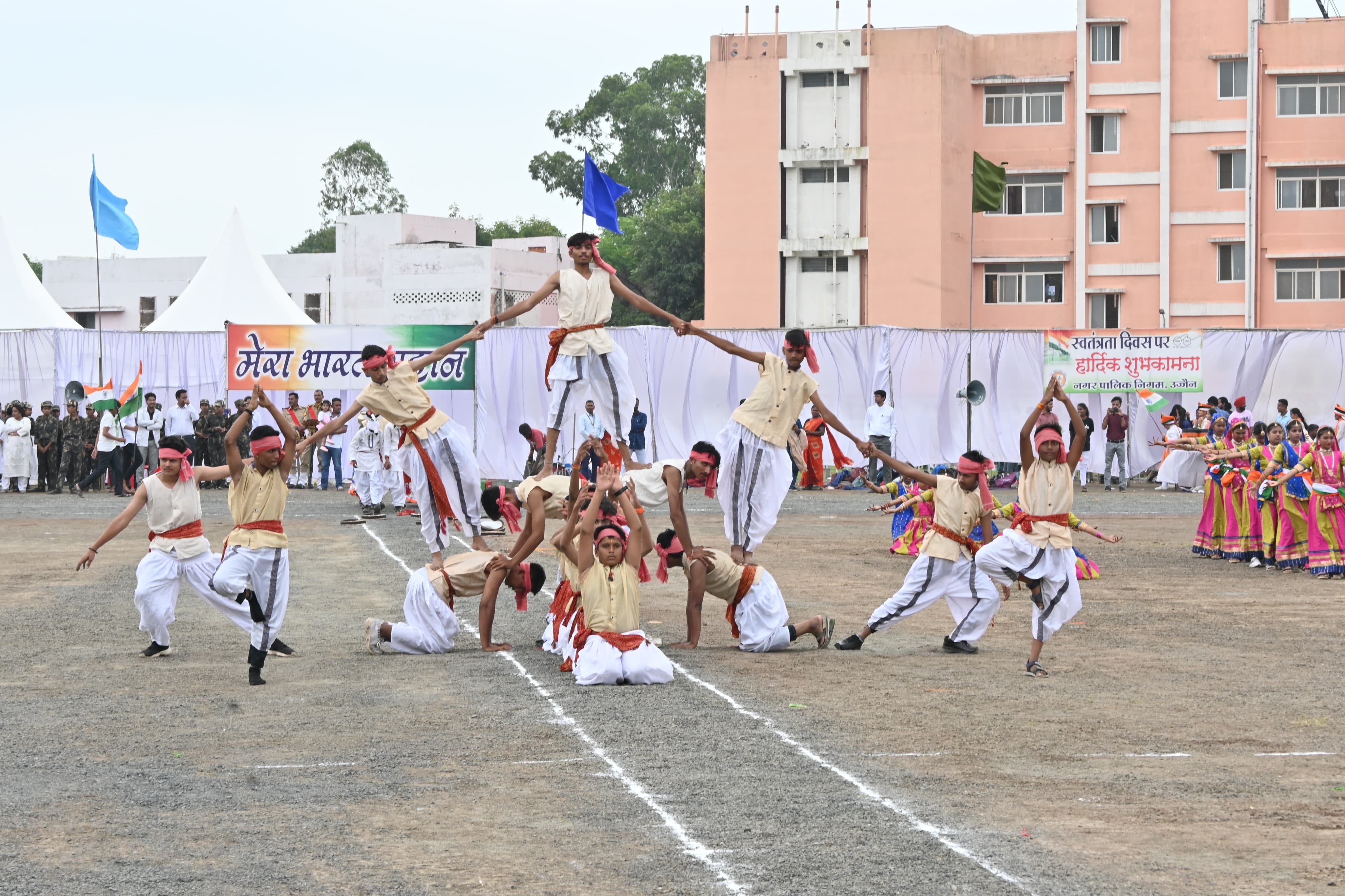 उज्जैन मे हर्षोल्लास व उमंग के साथ मनाया गया स्वतंत्रता दिवस समारोह.....प्रभारी मंत्री टेटवाल न उज्जैन मे हर्षोल्लास व उमंग के साथ मनाया गया स्वतंत्रता दिवस समारोह.....प्रभारी मंत्री टेटवाल न