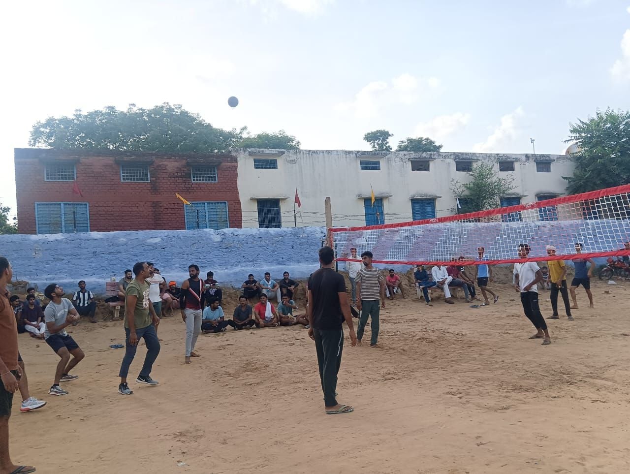 फोटो संख्या:71- दौंगड़ा जाट में कबड्डी प्रतियोगिता में हिस्सा लेते खिलाड़ी---स्रोत- स्वयं